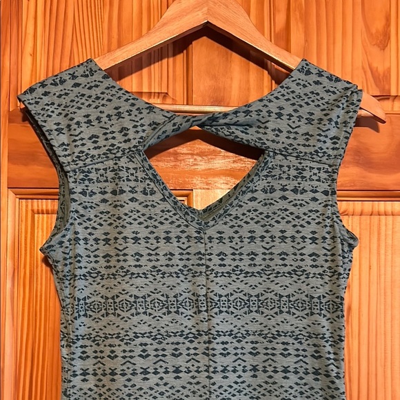 Marmot Blue Sleeveless V-Neck Dress - Picture 7 of 9